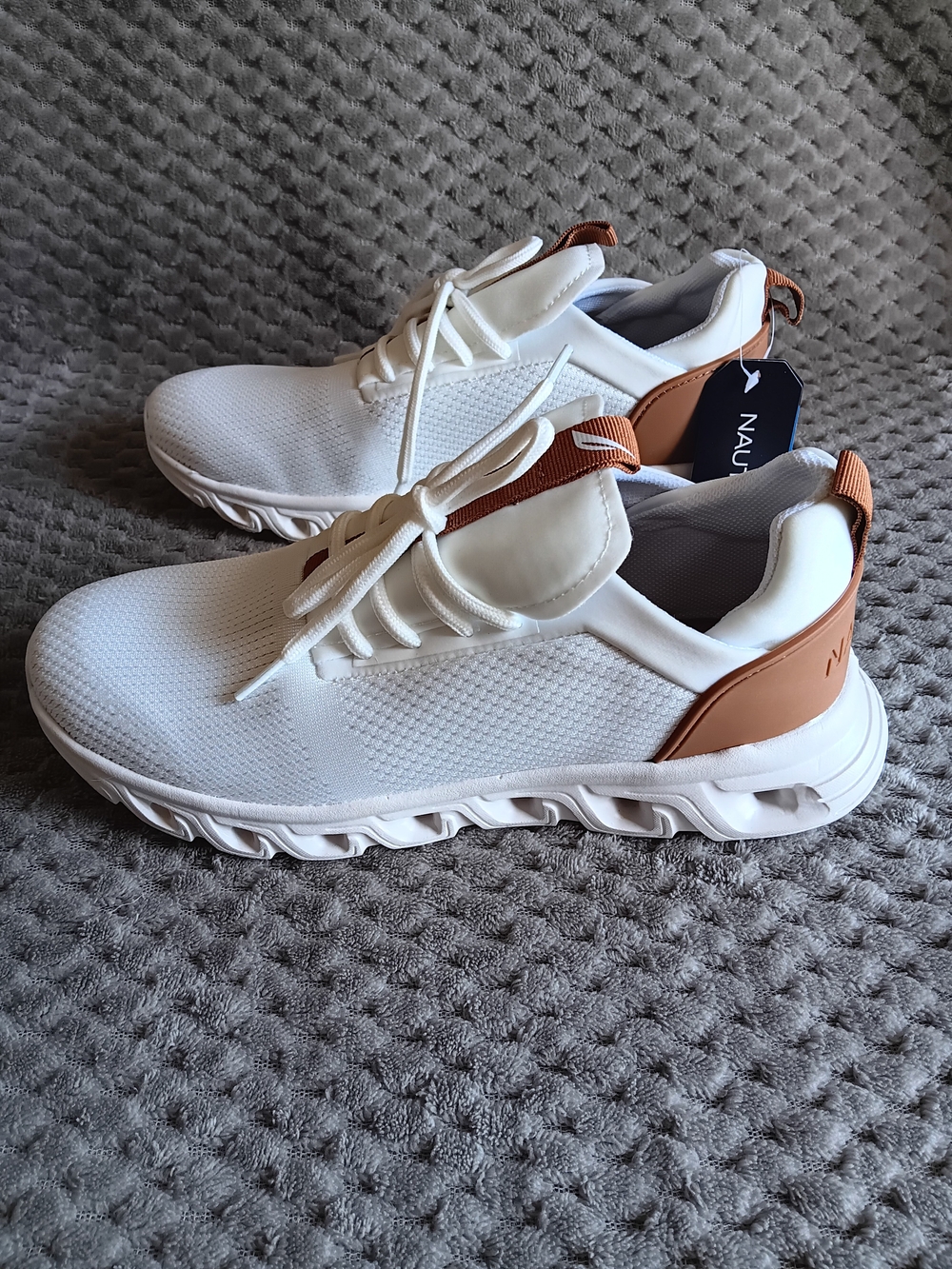 Nautica Chiatica Women’s Sneakers Size 8.5